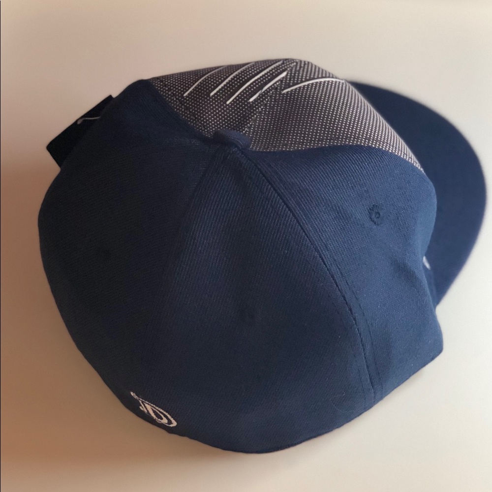 HowD GENUINE EMBROIDERED DALLAS RETRO HAT FLAT RIM - Picture 7 of 8